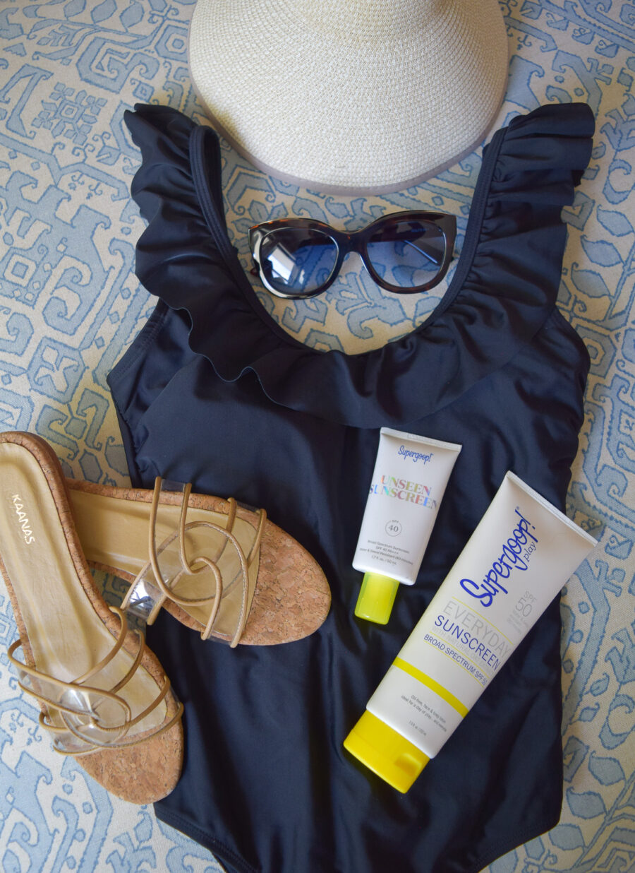 Summer Essentials :: - The Sarcastic Blonde