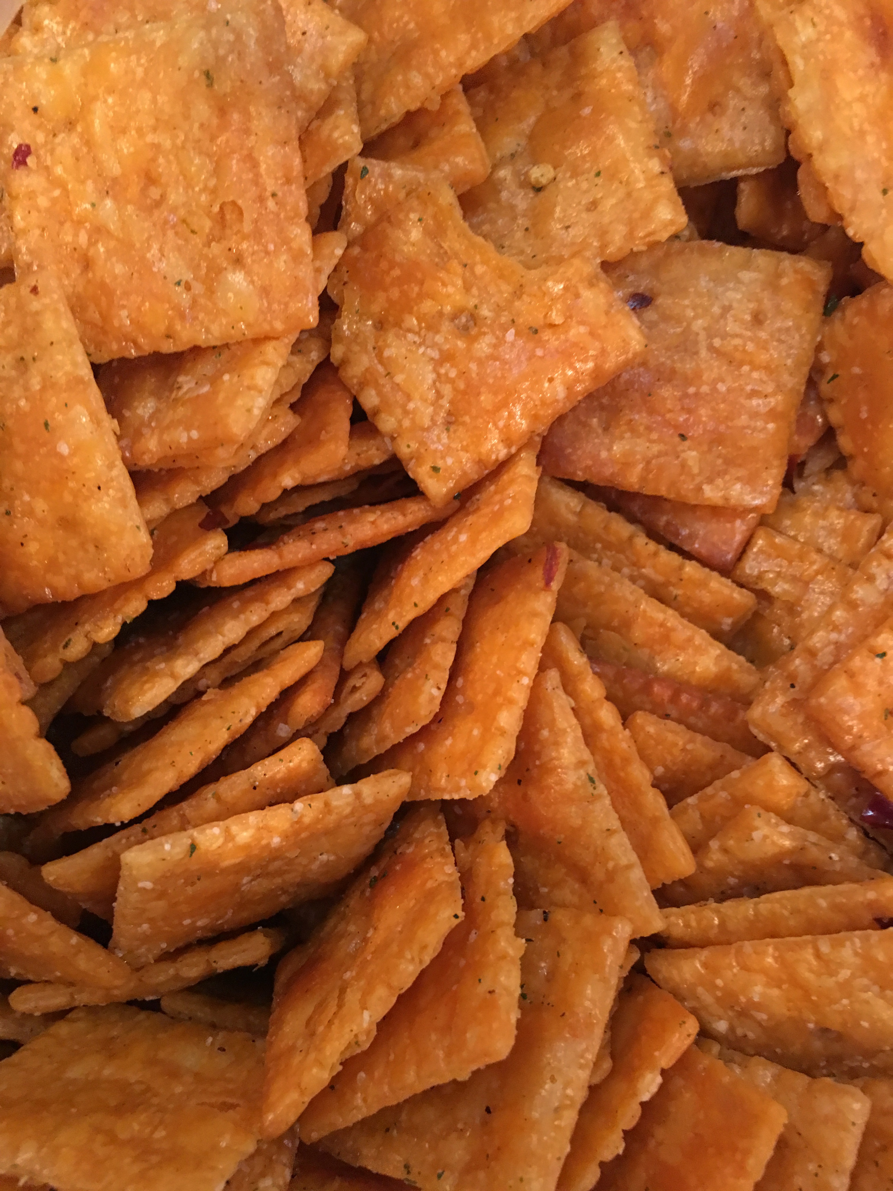 :: Crack Cheez It’s : The easiest party snack you’ll ever make ::