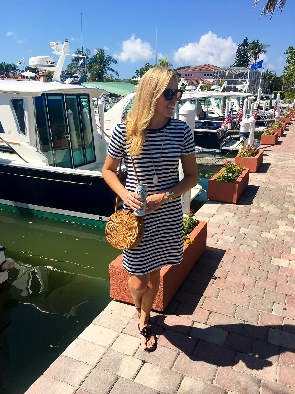 :: Casual Striped Dress + Friday Favorites + Link Love ::