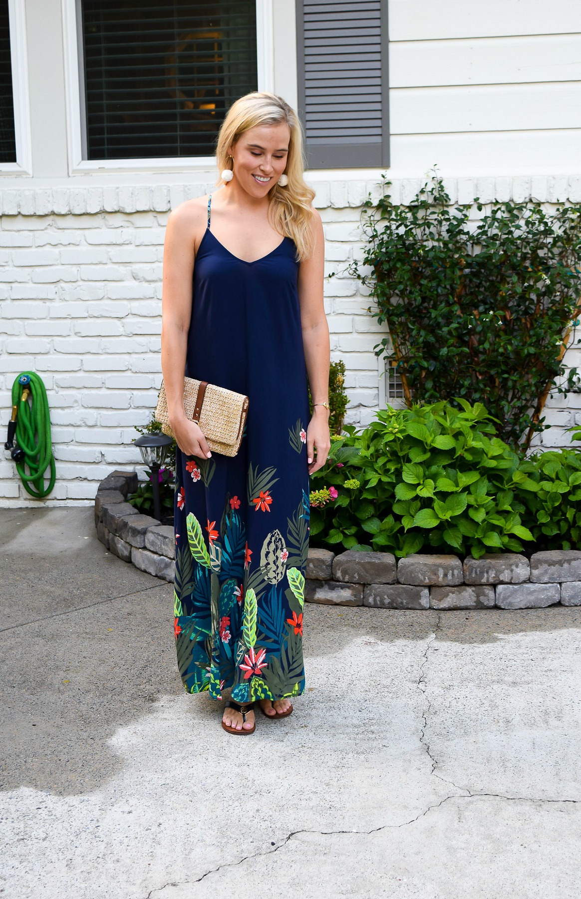 :: Weekend Recap + Maxi Dress + Eyelet Skirt ::