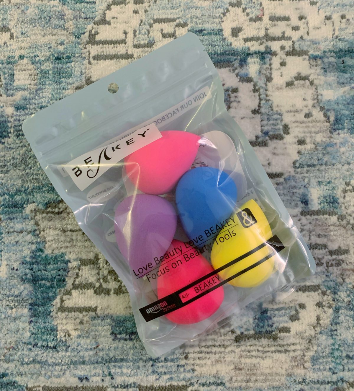 :: the *greatest* beauty blender knock off + 2 easy apps ::